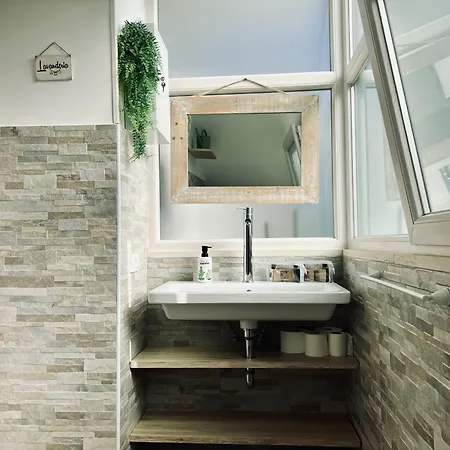 Вилла 32 - Charming House With Pool Остуни