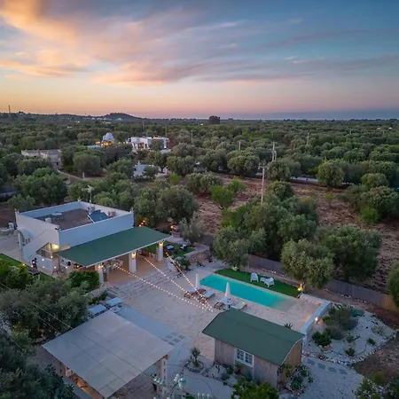 32 - Charming House With Pool Вилла *