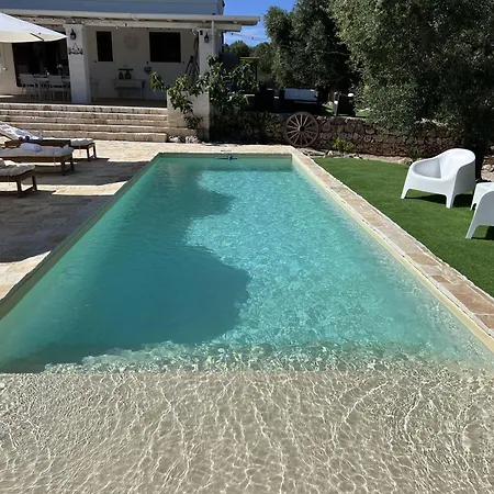 32 - Charming House With Pool * Остуни