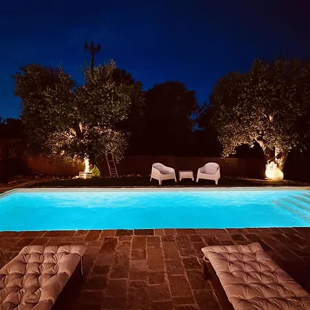 32 - Charming House With Pool Вилла