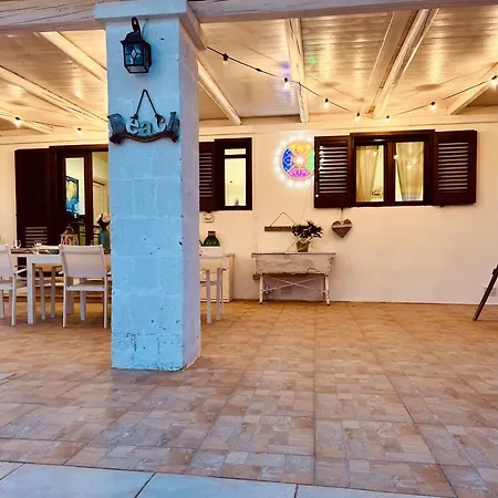 32 - Charming House With Pool * Остуни