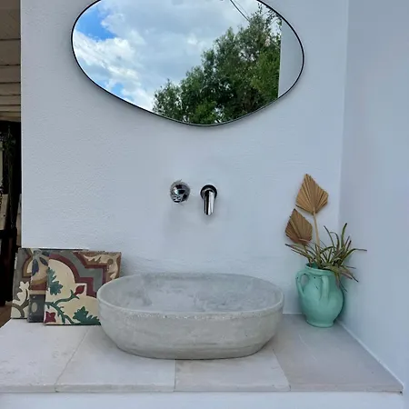 32 - Charming House With Pool Вилла