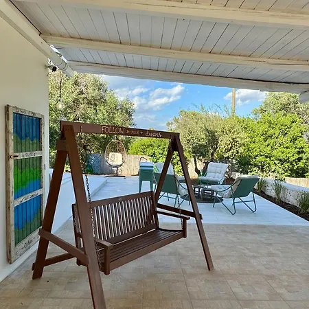 32 - Charming House With Pool Вилла