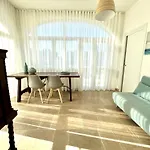 32 - Charming House With Pool *
