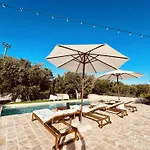 32 - Charming House With Pool *
