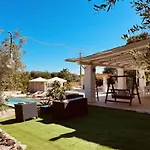 Villa 32 - Charming House With Pool