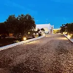 32 - Charming House With Pool *