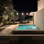 Villa 32 - Charming House With Pool *