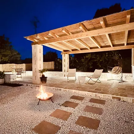 32 - Charming House With Pool Villa *