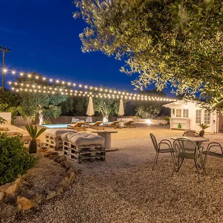 Villa 32 - Charming House With Pool Ostuni