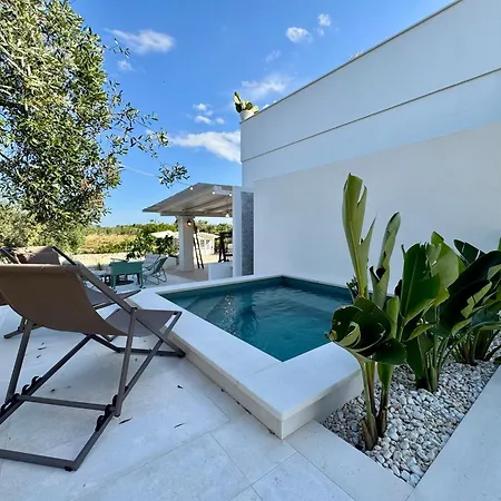 Вилла 32 - Charming House With Pool *