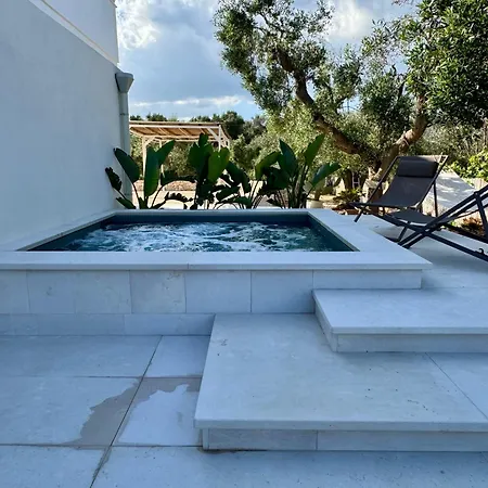 32 - Charming House With Pool Villa *