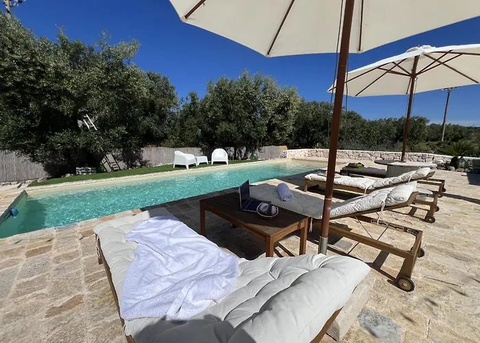 32 - Charming House With Pool Villa