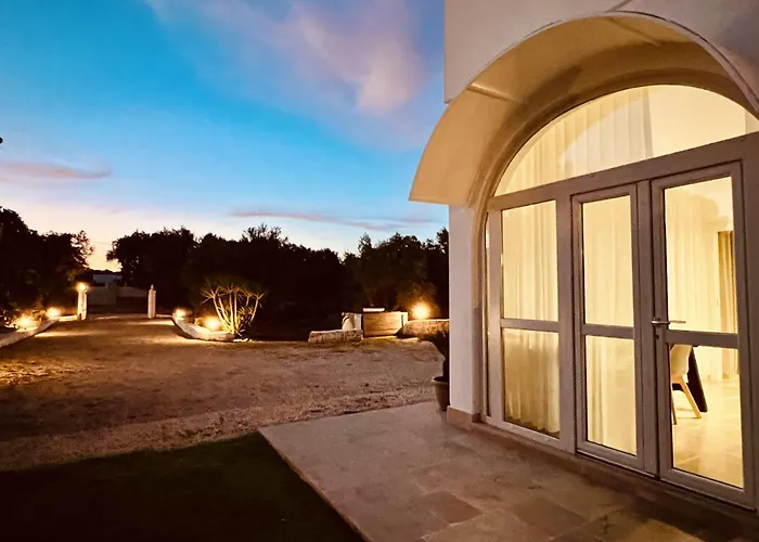 32 - Charming House With Pool *